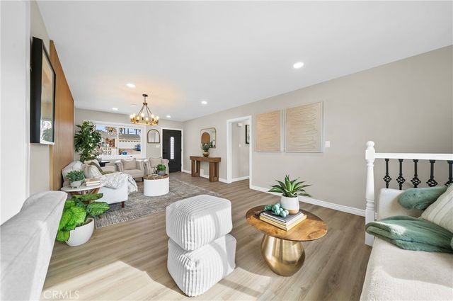 922 E Edgecomb, Covina, CA 91724