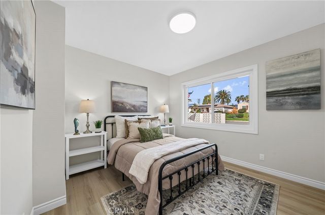 922 E Edgecomb, Covina, CA 91724