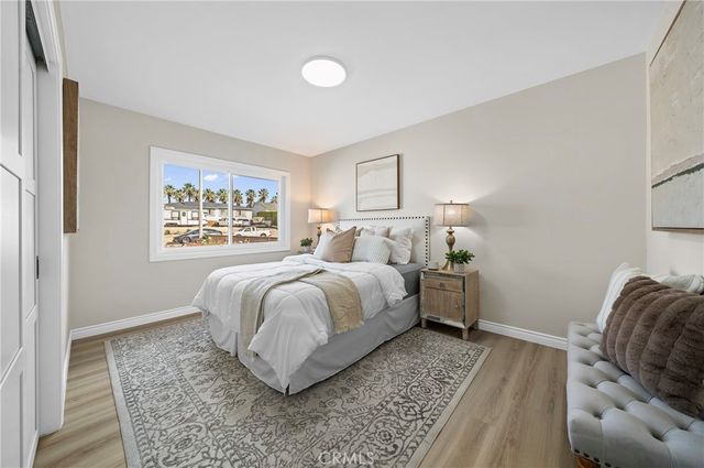 922 E Edgecomb, Covina, CA 91724