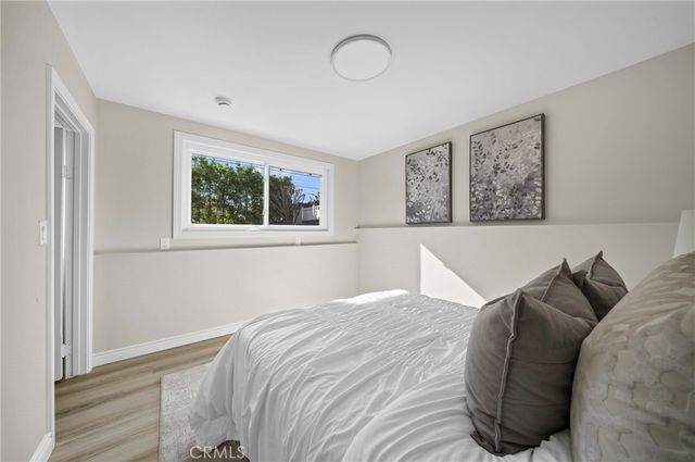 922 E Edgecomb, Covina, CA 91724