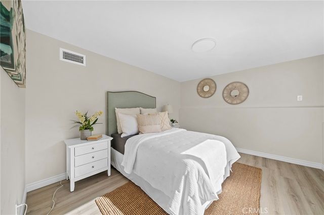 922 E Edgecomb, Covina, CA 91724