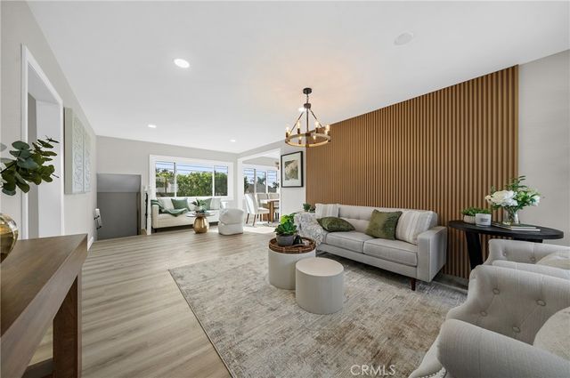 922 E Edgecomb, Covina, CA 91724