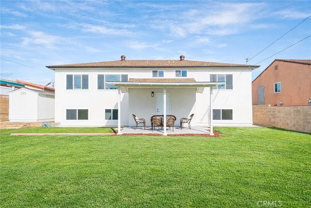 922 E Edgecomb, Covina, CA 91724