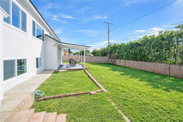 922 E Edgecomb, Covina, CA 91724