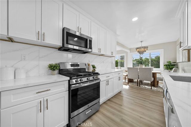 922 E Edgecomb, Covina, CA 91724