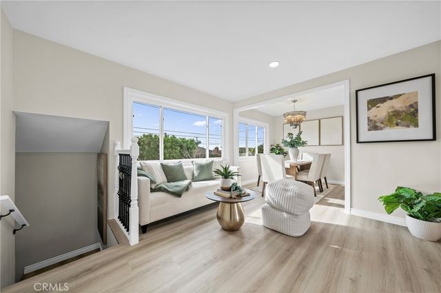 922 E Edgecomb, Covina, CA 91724