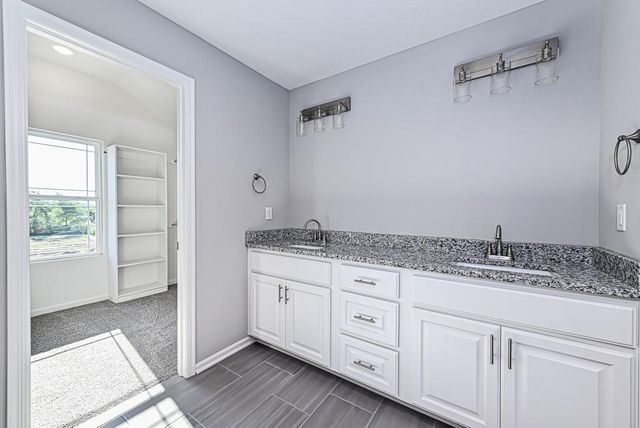 15635 Austin Court, Basehor, KS 66007
