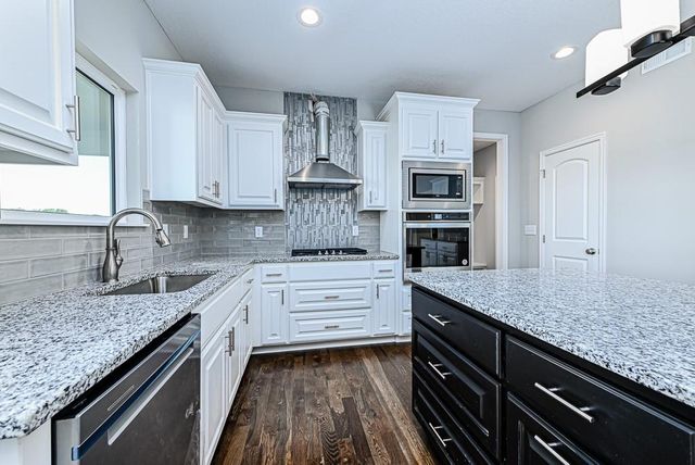 15635 Austin Court, Basehor, KS 66007