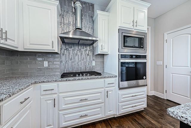 15635 Austin Court, Basehor, KS 66007