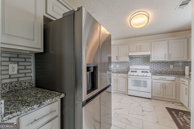 576 Ransom Way, Stockbridge, GA 30281