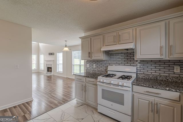 576 Ransom Way, Stockbridge, GA 30281