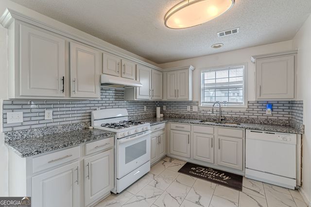 576 Ransom Way, Stockbridge, GA 30281