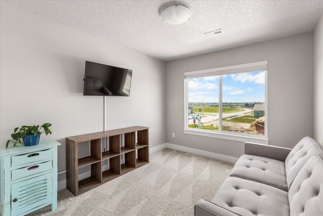603 NE Oak Ridge Drive, Ankeny, IA 50021