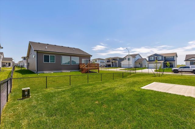 603 NE Oak Ridge Drive, Ankeny, IA 50021