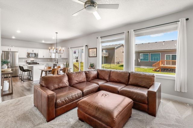 603 NE Oak Ridge Drive, Ankeny, IA 50021