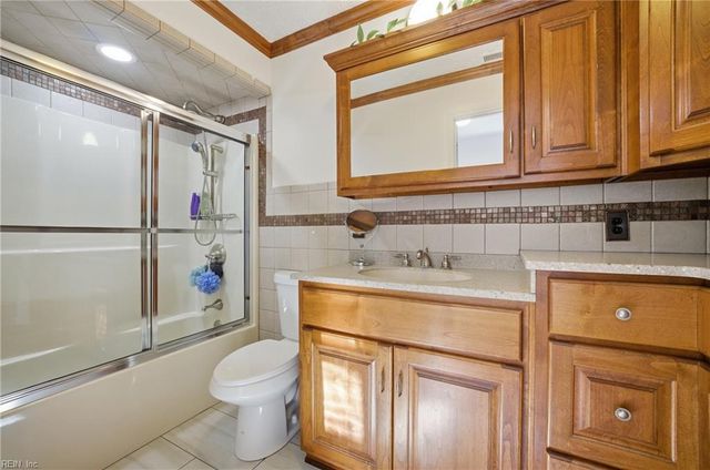 385 Woodland RD, Hampton, VA 23669