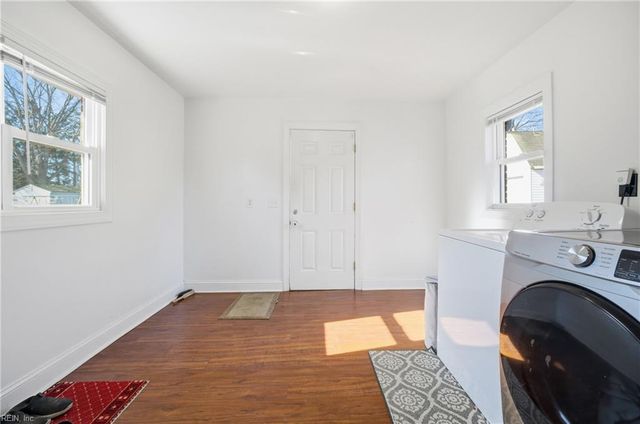 385 Woodland RD, Hampton, VA 23669