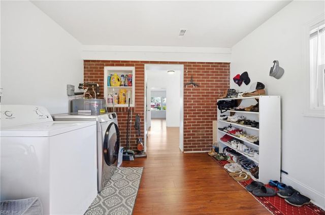 385 Woodland RD, Hampton, VA 23669