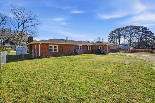 385 Woodland RD, Hampton, VA 23669