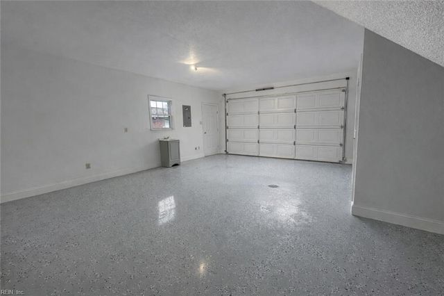 385 Woodland RD, Hampton, VA 23669