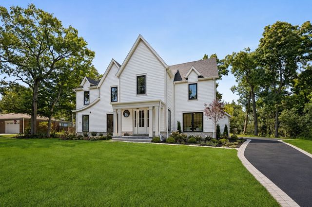 880 Bittersweet Drive, Northbrook, IL 60062