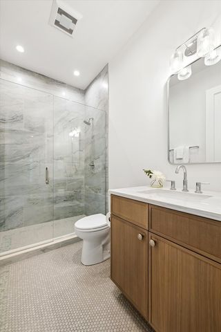 880 Bittersweet Drive, Northbrook, IL 60062
