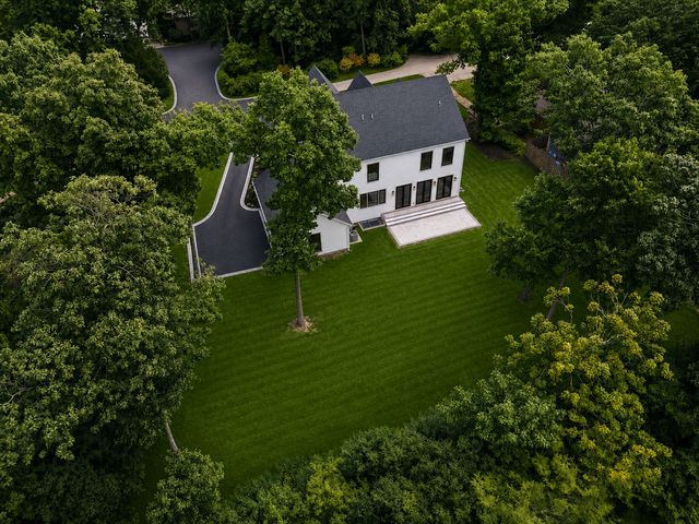 880 Bittersweet Drive, Northbrook, IL 60062