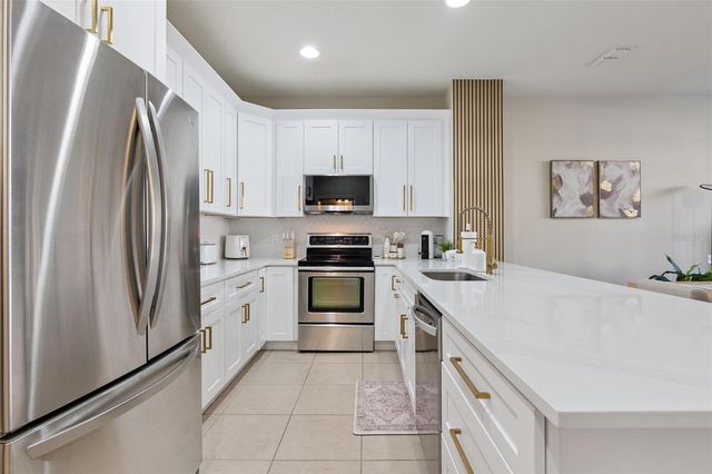 211 SILVERGLEN LANE, Altamonte Springs, FL 32714