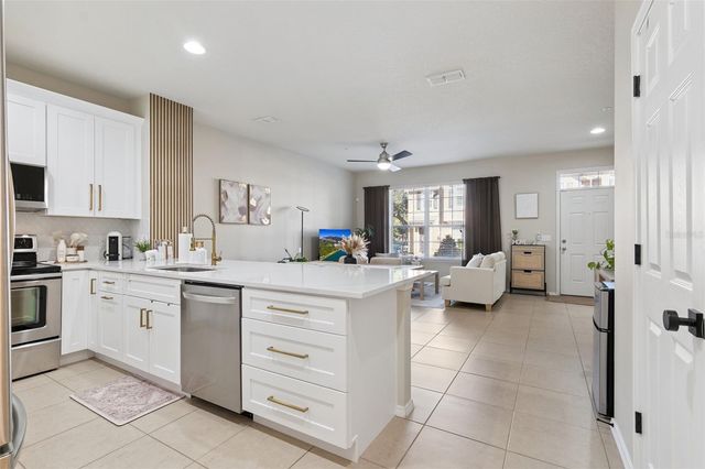 211 SILVERGLEN LANE, Altamonte Springs, FL 32714