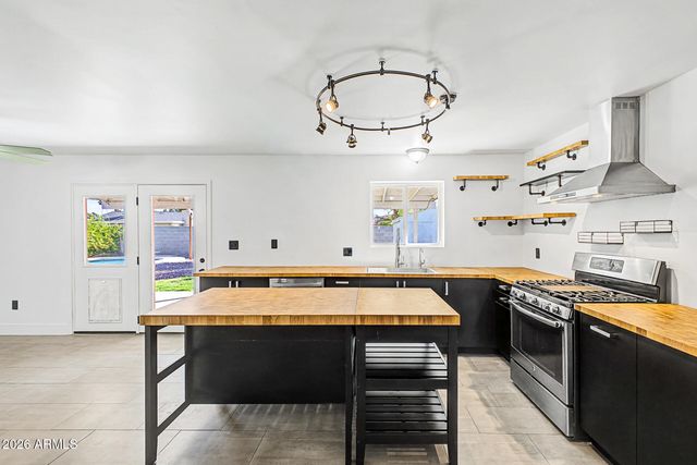 227 E AUBURN Drive, Tempe, AZ 85283