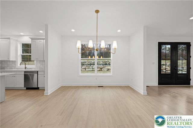 901 Renaldi Road, Bushkill Twp, PA 18091