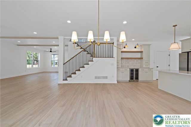 901 Renaldi Road, Bushkill Twp, PA 18091