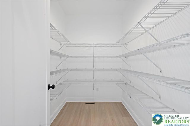 901 Renaldi Road, Bushkill Twp, PA 18091