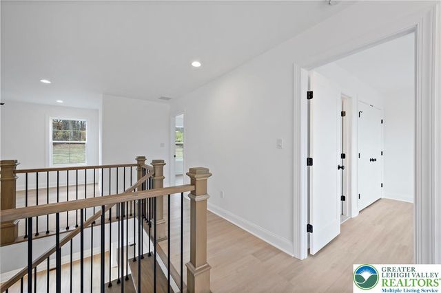 901 Renaldi Road, Bushkill Twp, PA 18091