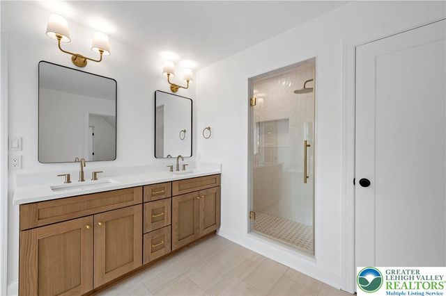 901 Renaldi Road, Bushkill Twp, PA 18091