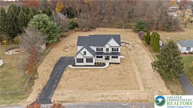 901 Renaldi Road, Bushkill Twp, PA 18091