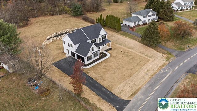 901 Renaldi Road, Bushkill Twp, PA 18091