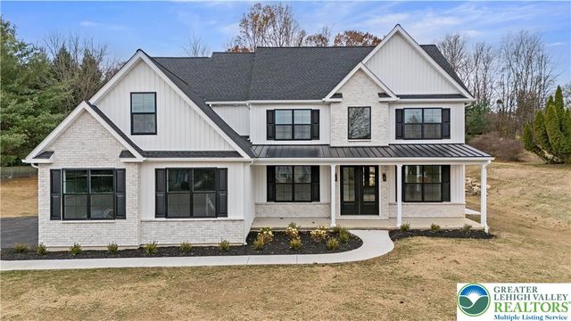 901 Renaldi Road, Bushkill Twp, PA 18091