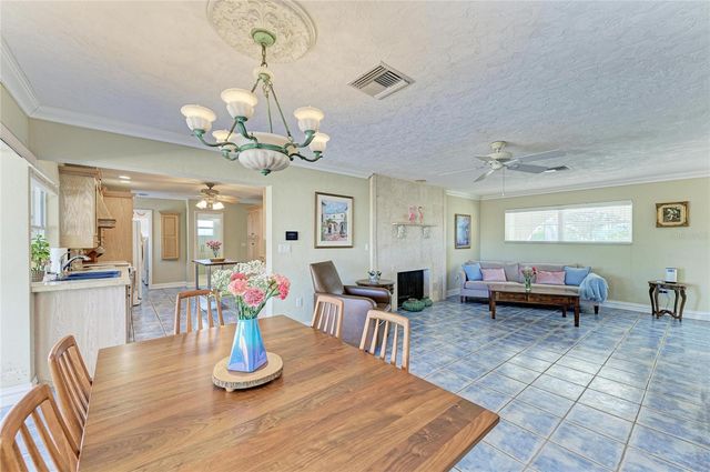 612 BAYSHORE ROAD, Nokomis, FL 34275