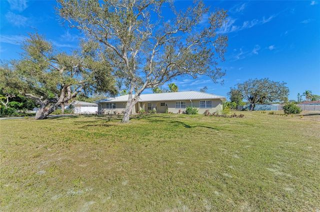 612 BAYSHORE ROAD, Nokomis, FL 34275