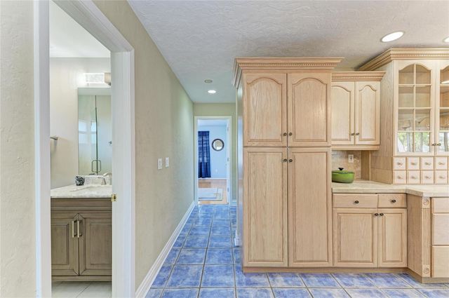 612 BAYSHORE ROAD, Nokomis, FL 34275