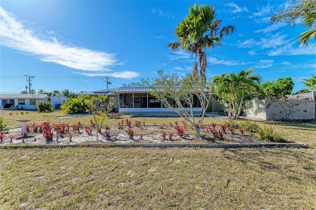 612 BAYSHORE ROAD, Nokomis, FL 34275