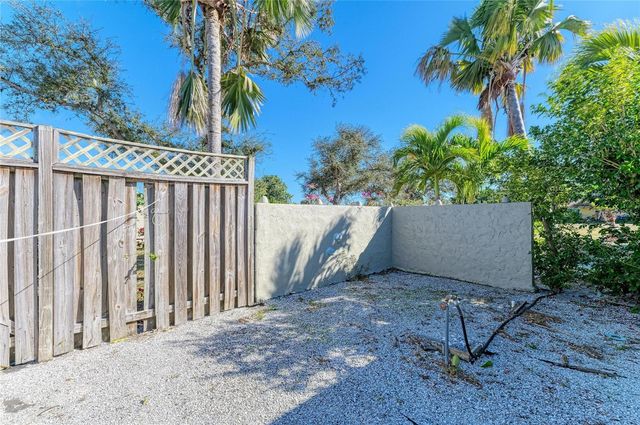 612 BAYSHORE ROAD, Nokomis, FL 34275