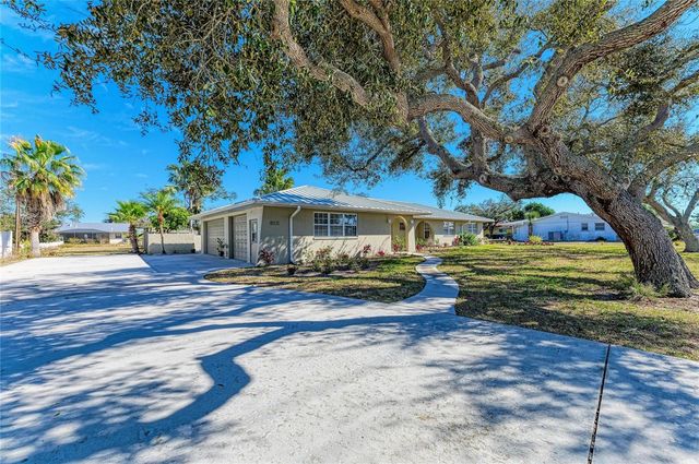 612 BAYSHORE ROAD, Nokomis, FL 34275