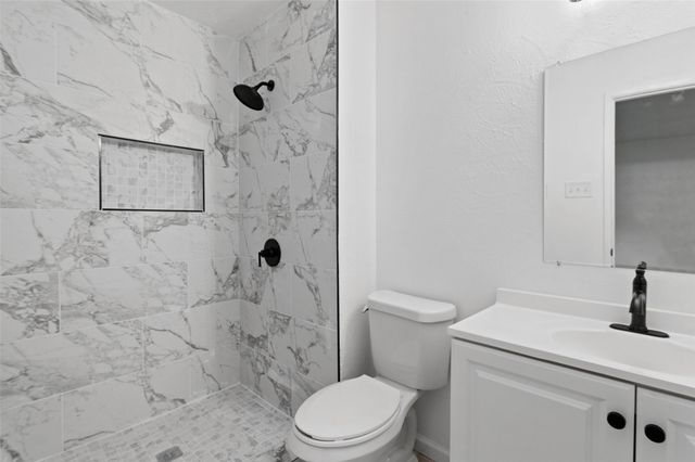 2068 E Peters Colony Road, Carrollton, TX 75007