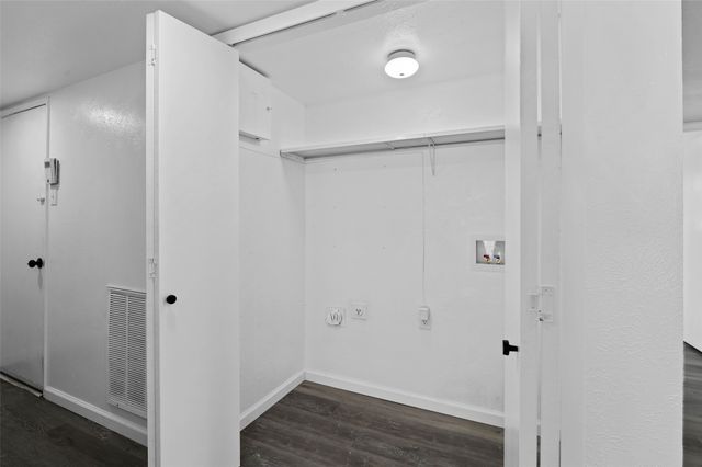 2068 E Peters Colony Road, Carrollton, TX 75007