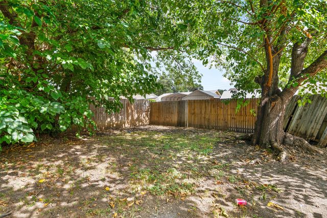 2068 E Peters Colony Road, Carrollton, TX 75007