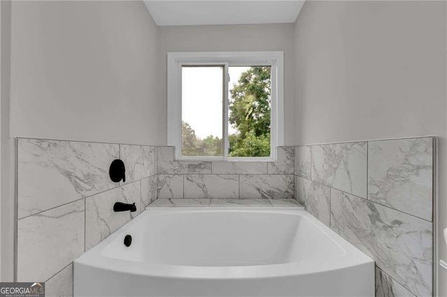 5271 Bridgewater Trace, Stone Mountain, GA 30088