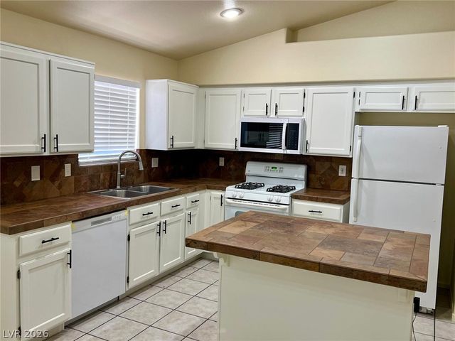 4932 Corsica Island Street, North Las Vegas, NV 89031