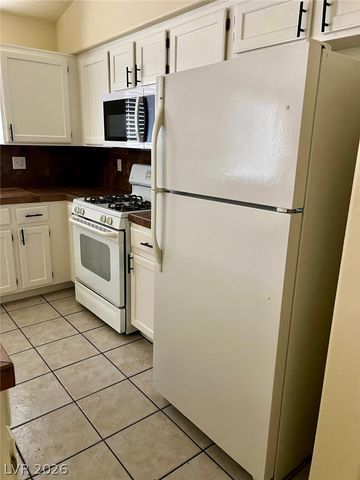 4932 Corsica Island Street, North Las Vegas, NV 89031